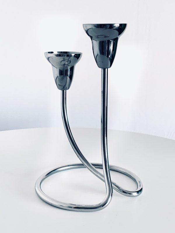 Afbeelding van de Georg Jensen Swing Kandelaar hoogglans rvs die in deze advertentie wordt aangeboden