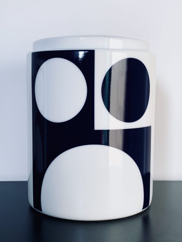 Image du pot de conservation Verner Panton Menu proposé dans cette annonce.