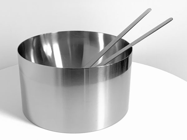 Abbildung der in dieser Anzeige angebotenen Stelton Salatschüssel, entworfen von Arne Jacobsen.