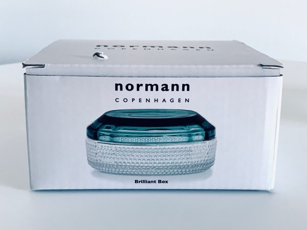 Afbeelding van de Normann Copenhagen Brilliant Box Turquoise die in deze advertentie wordt aangeboden.