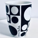 Image of the Verner Panton Menu vase black and white offered in this advertisement.