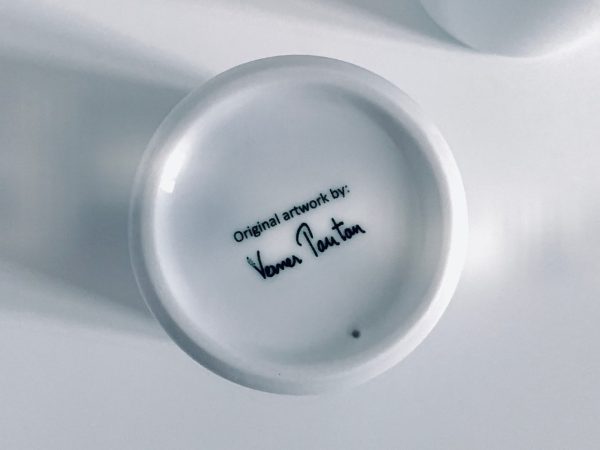 Afbeelding van de Verner Panton Menu koffie bekers die in deze advertentie wordt aangeboden.