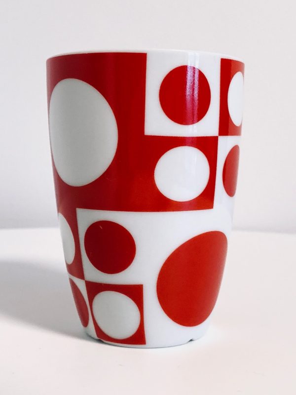 Afbeelding van de Verner Panton Menu beker rood 210 ml die in deze advertentie wordt aangeboden.