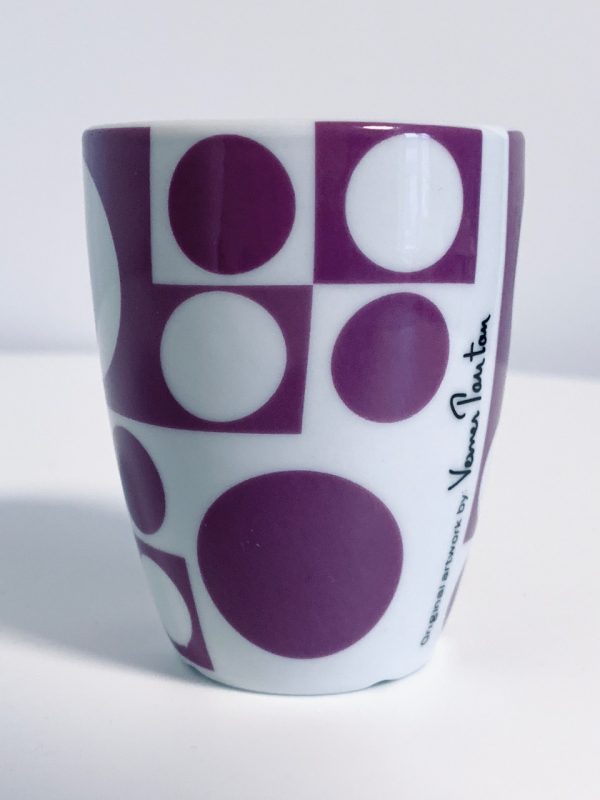 Afbeelding van de Verner Panton Menu koffiebeker paars wit 80 ml die in deze advertentie wordt aangeboden.