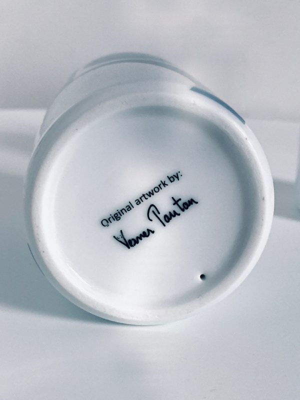 Afbeelding van de Verner Panton Menu Latte bekers die in deze advertentie wordt aangeboden.