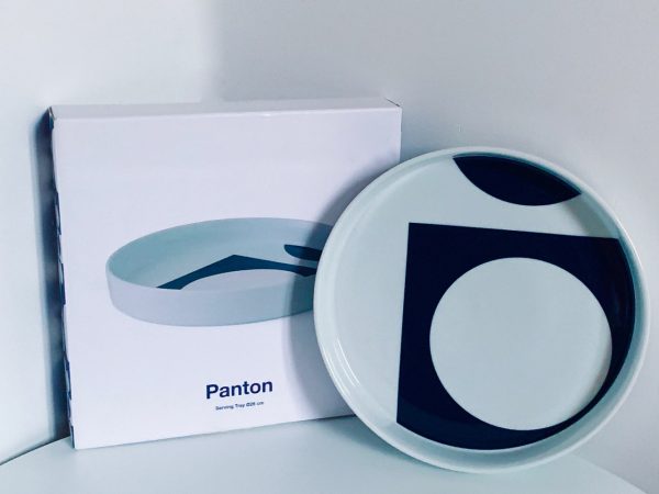 Image of the Verner Panton Menu tray blue white offered in this ad.