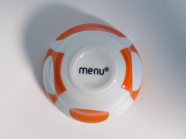 Afbeelding van de Verner Panton Menu eierdopje oranje die in deze advertentie wordt aangeboden.