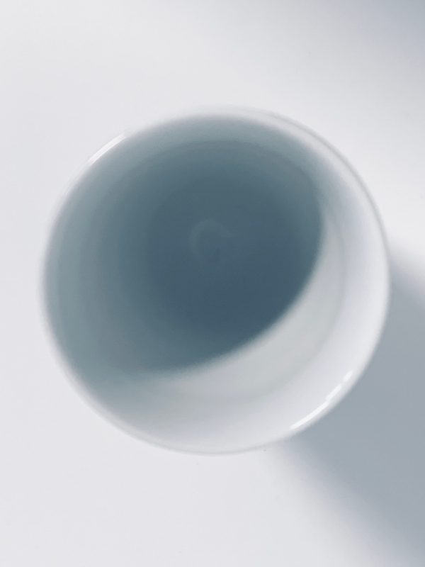 Afbeelding van de Verner Panton Menu beker paars wit 210 ml die in deze advertentie wordt aangeboden.