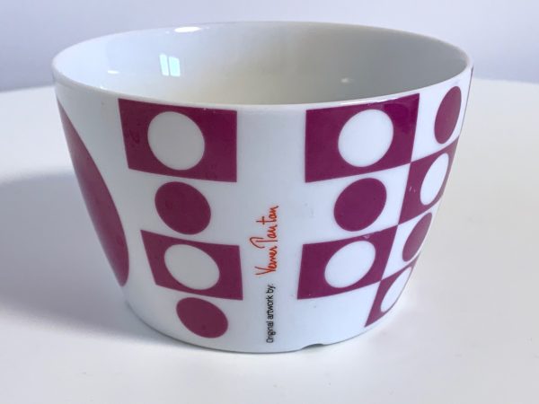 Image du plat Verner Panton Menu violet blanc proposé dans cette annonce.