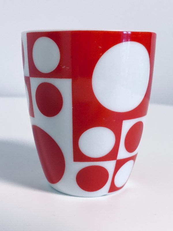 Afbeelding van de Verner Panton Menu koffiebeker rood wit 80 ml die in deze advertentie wordt aangeboden.