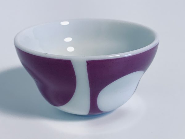 Image du coquetier Verner Panton Menu violet proposé dans cette annonce.