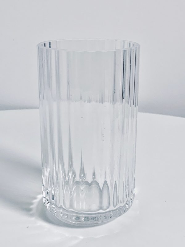 Afbeelding van de Lyngby vaas glas 12 cm wit die in deze advertentie wordt aangeboden.