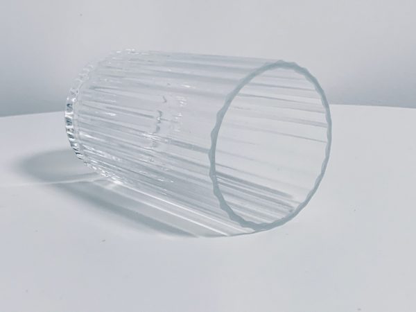 Afbeelding van de Lyngby vaas glas 12 cm wit die in deze advertentie wordt aangeboden.