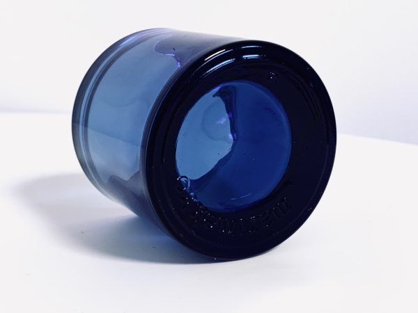 Afbeelding van Iittala kivi sfeerlichtje ultra marine die in deze advertentie wordt aangeboden.