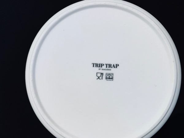Afbeelding van de Skagerak lage pot wit 15 cm die in deze advertentie wordt aangeboden.