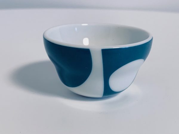 Afbeelding van de Verner Panton Menu eierdopje blauw groen die in deze advertentie wordt aangeboden.