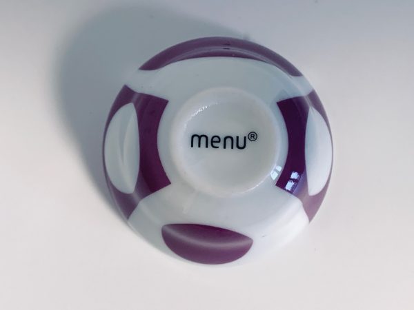 Afbeelding van de Verner Panton Menu eierdopje paars die in deze advertentie wordt aangeboden.