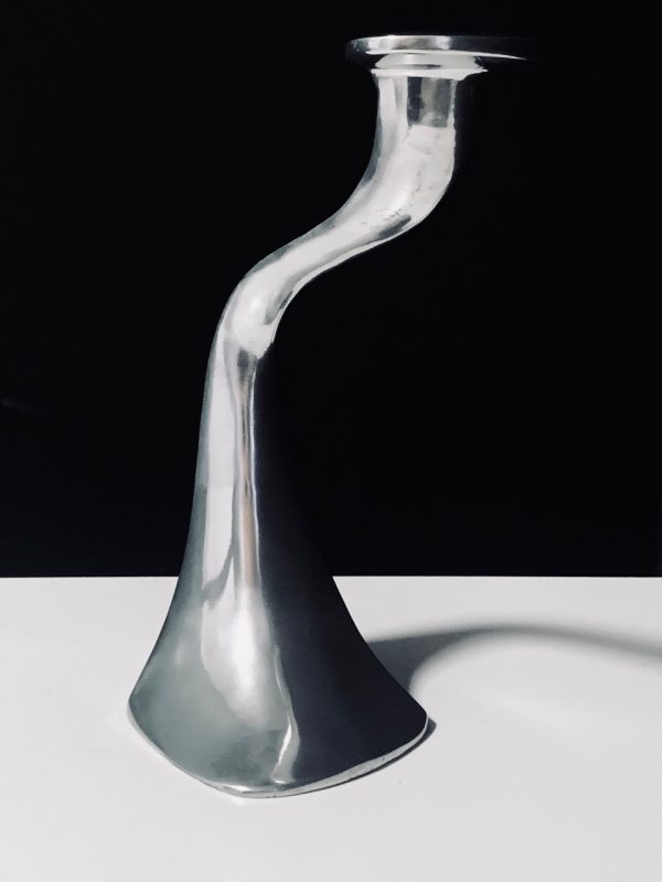 Bild des Kerzenhalters von Xavier Lust Turner Kerzenhalter für Driade Kosmo, den wir in dieser Anzeige anbieten.