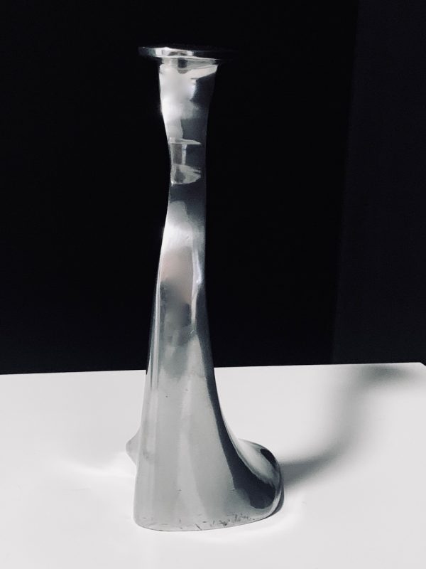 Bild des Kerzenhalters von Xavier Lust Turner Kerzenhalter für Driade Kosmo, den wir in dieser Anzeige anbieten.