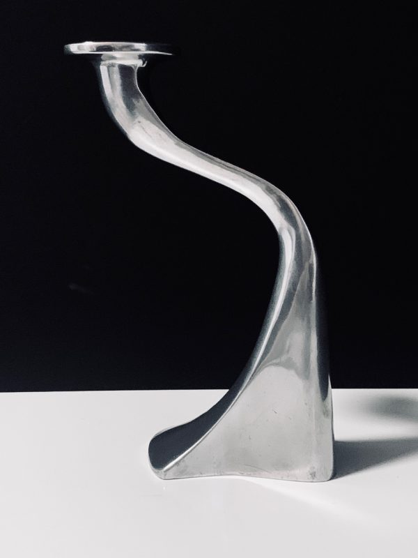 Bild des Kerzenhalters von Xavier Lust Turner Kerzenhalter für Driade Kosmo, den wir in dieser Anzeige anbieten.