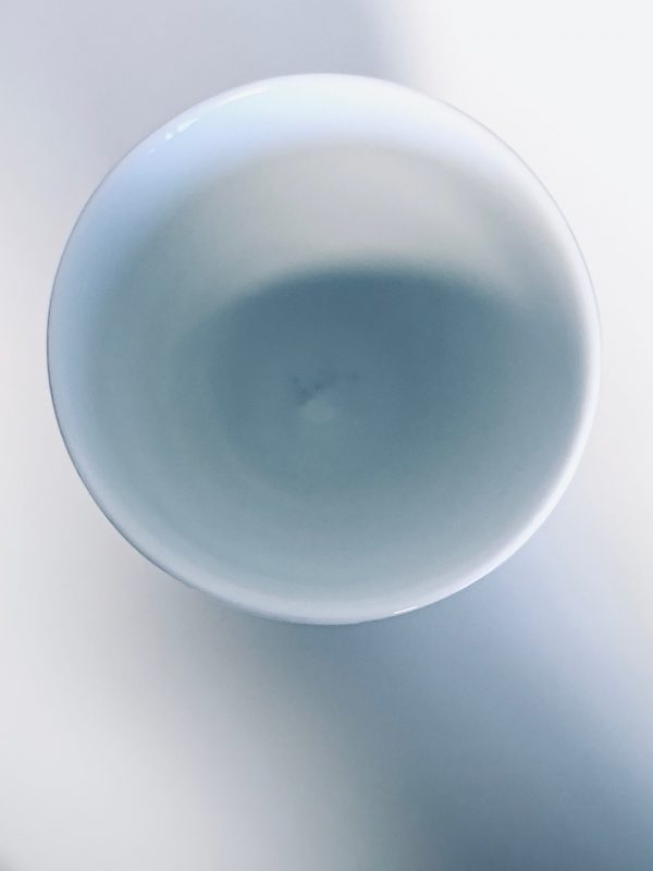 Afbeelding van de Verner Panton Menu beker grijs wit 210 ml die in deze advertentie wordt aangeboden.
