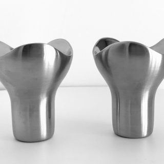 Bild von Georg Jensen Bloom Kerzenhaltern, die in dieser Anzeige angeboten werden.