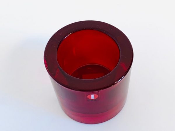 Afbeelding van de Iittala Kivi Red Punainen 60 mm rood die in deze advertentie wordt aangeboden.