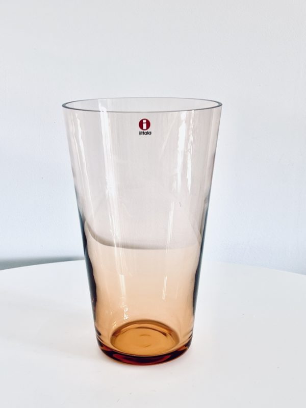Abbildung der Iittala Kartio Vase Rio Brown, die in dieser Anzeige angeboten wird