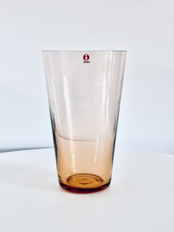 Abbildung der Iittala Kartio Vase Rio Brown, die in dieser Anzeige angeboten wird