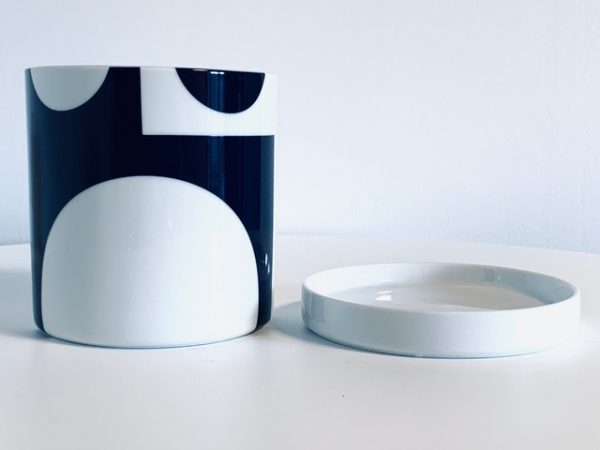 Image du pot de fleurs Verner Panton Menu présenté dans cette annonce.