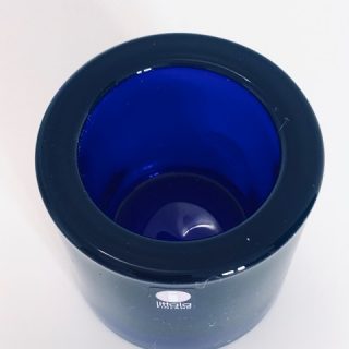 Immagine dell'Iittala Kivi Mood Light 60mm Cobalt Blue offerto in questa pubblicità.