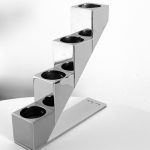 Abbildung des in dieser Anzeige angebotenen Verner Panton Lighting Stairs Kerzenhalters in verchromter Ausführung.