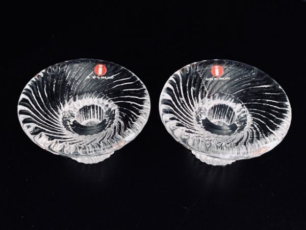 Image du lot de 2 bougeoirs Iittala Poppa proposé dans cette annonce.