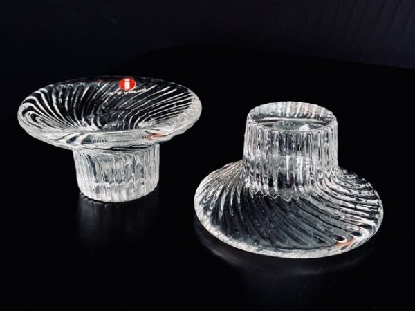 Image du lot de 2 bougeoirs Iittala Poppa proposé dans cette annonce.