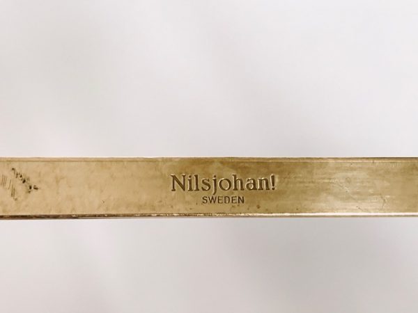 Image of the copper and brass vintage Nilsjohan baking dish medium in the shape oval offered in this advertisement.