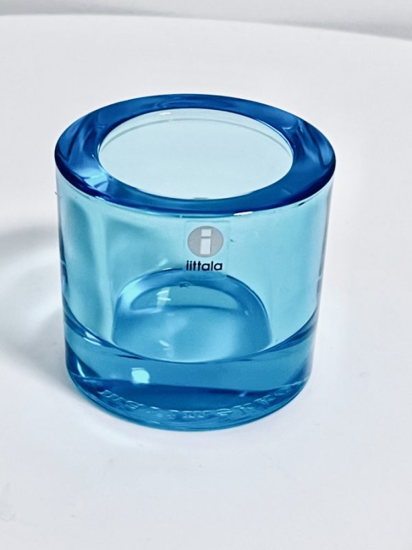Afbeelding van de Iittala Kivi sfeerlicht 60 mm lichtblauw die in deze advertentie wordt aangeboden.