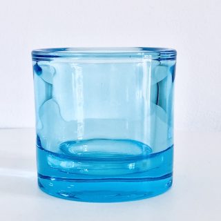 Abbildung des Iittala Kivi Stimmungslichts 80 mm Hellblau, das in dieser Anzeige angeboten wird.