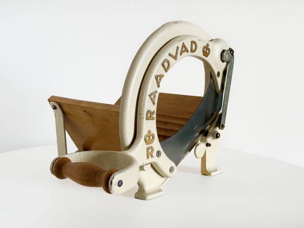 Raadvad broodsnijder beige met gouden letters