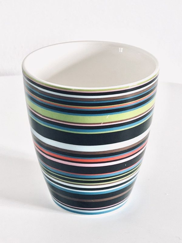 Afbeelding van de Iittala Origo mok blauw 25 cl die in deze advertentie wordt aangeboden.