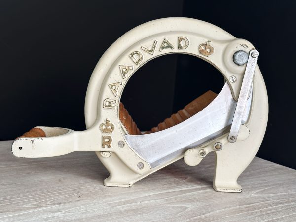 Raadvad broodsnijder beige met gouden letters