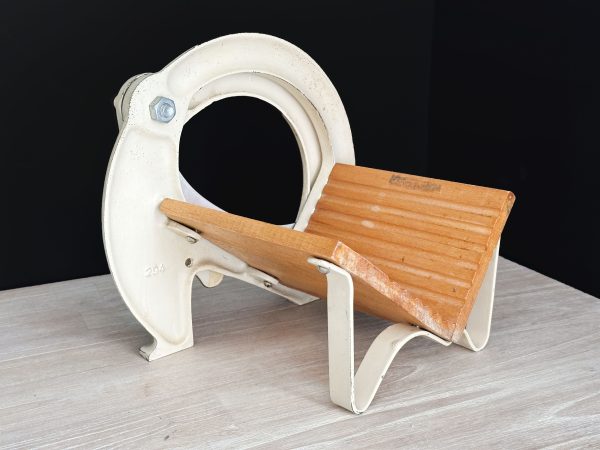 Raadvad broodsnijder beige met gouden letters