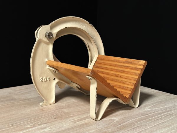Raadvad broodsnijder beige met gouden letters