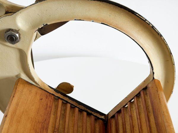Raadvad broodsnijder beige met groene letters