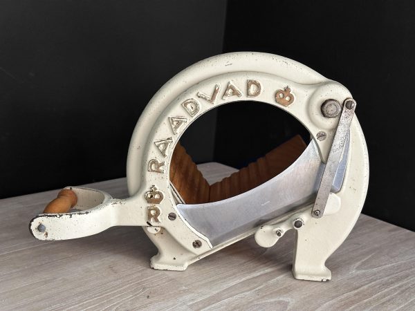 Raadvad broodsnijder beige met gouden letters