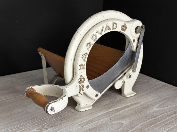 Raadvad broodsnijder beige met gouden letters