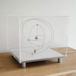 Vintage Jeco Planet Orbit Lucite Cube Klok 