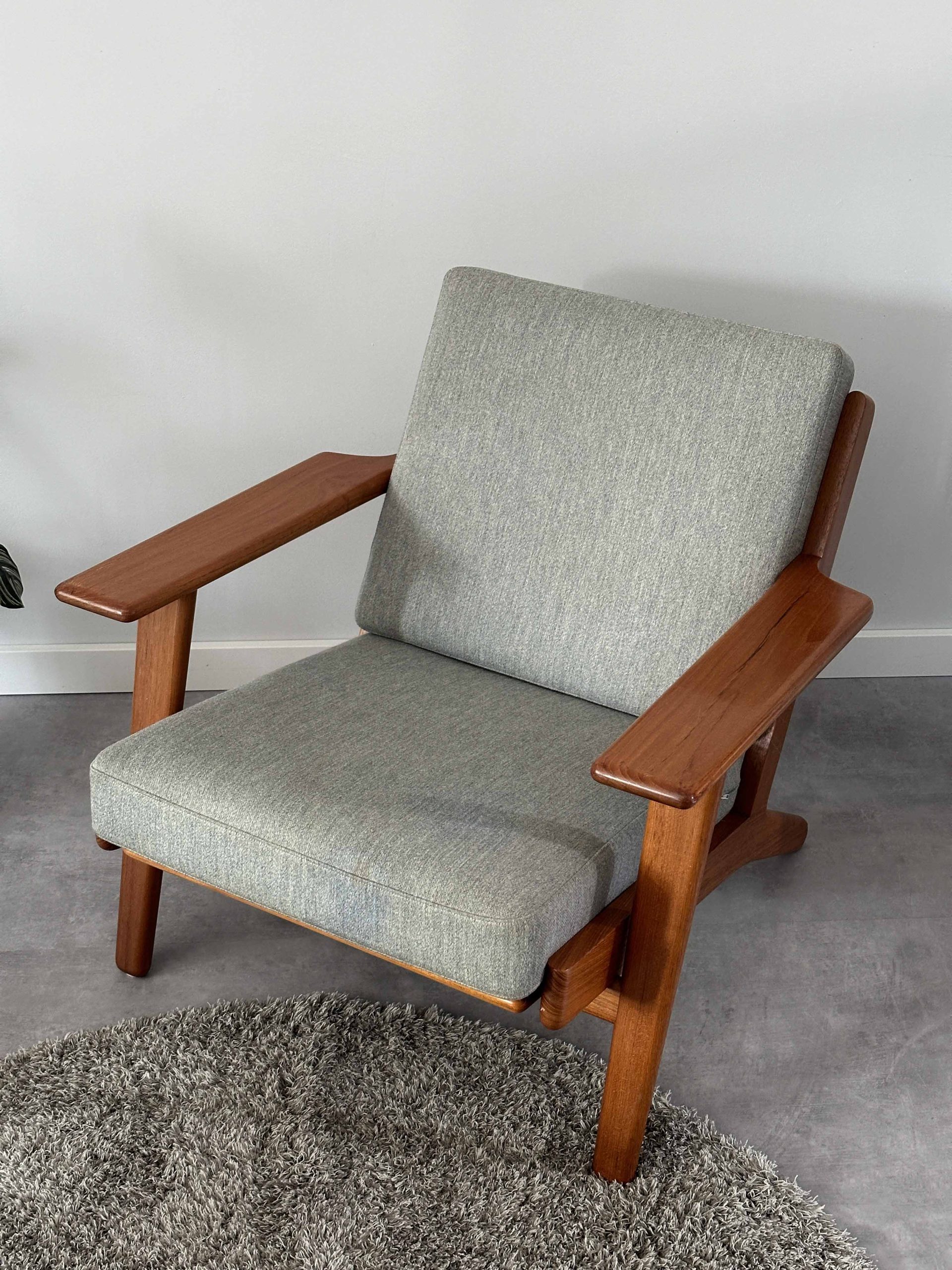 Vintage Getama GE290 stoel door Hans J. Wegner